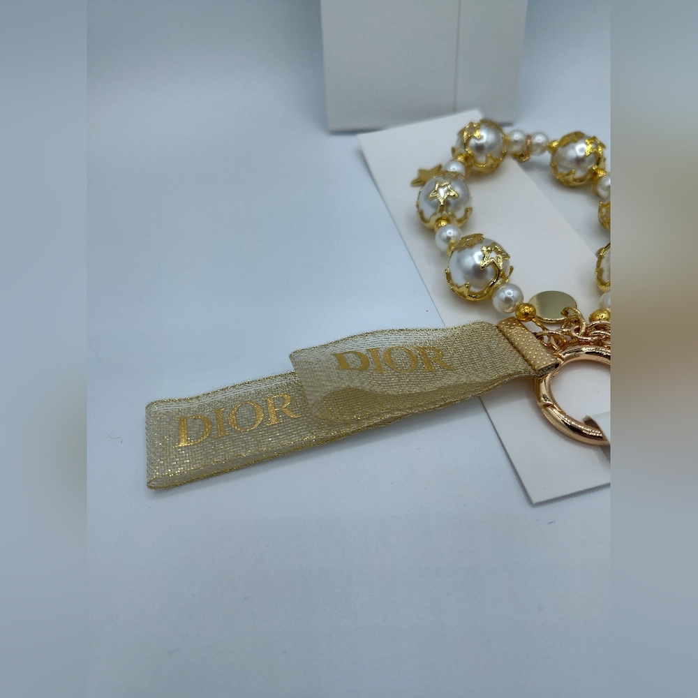 DIOR Star Charm Pearl Keychain | Beauté VIP Gift 2025 NIB Gold Pearl - Picture 4 of 5